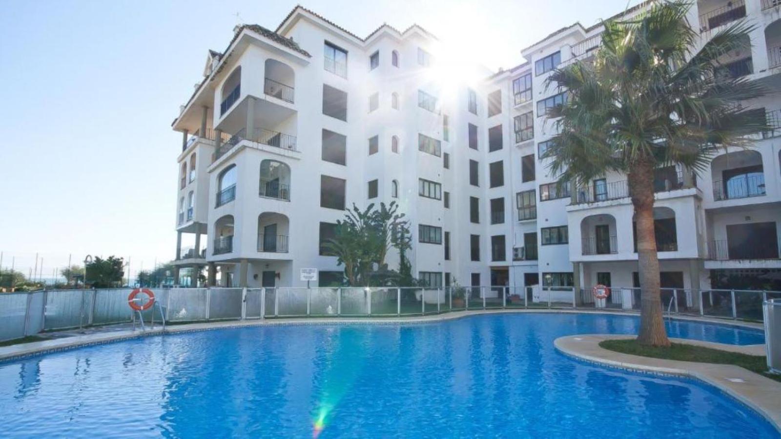 Duquesa Port Apartment มานิลบา ภายนอก รูปภาพ
