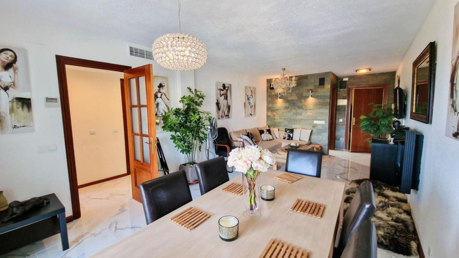 Duquesa Port Apartment มานิลบา ภายนอก รูปภาพ